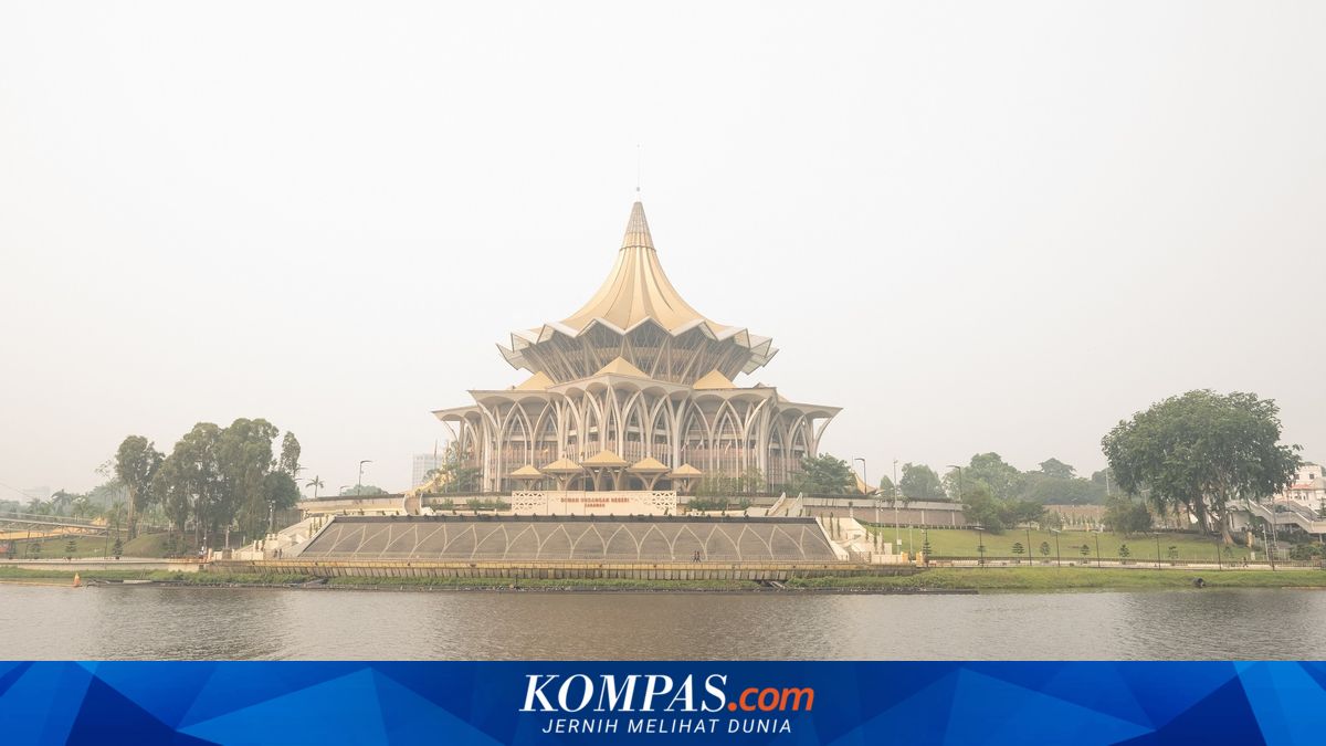 Ilustrasi kabut asap melanda wilayah perkotaan akibat kebakaran hutan dan lahan