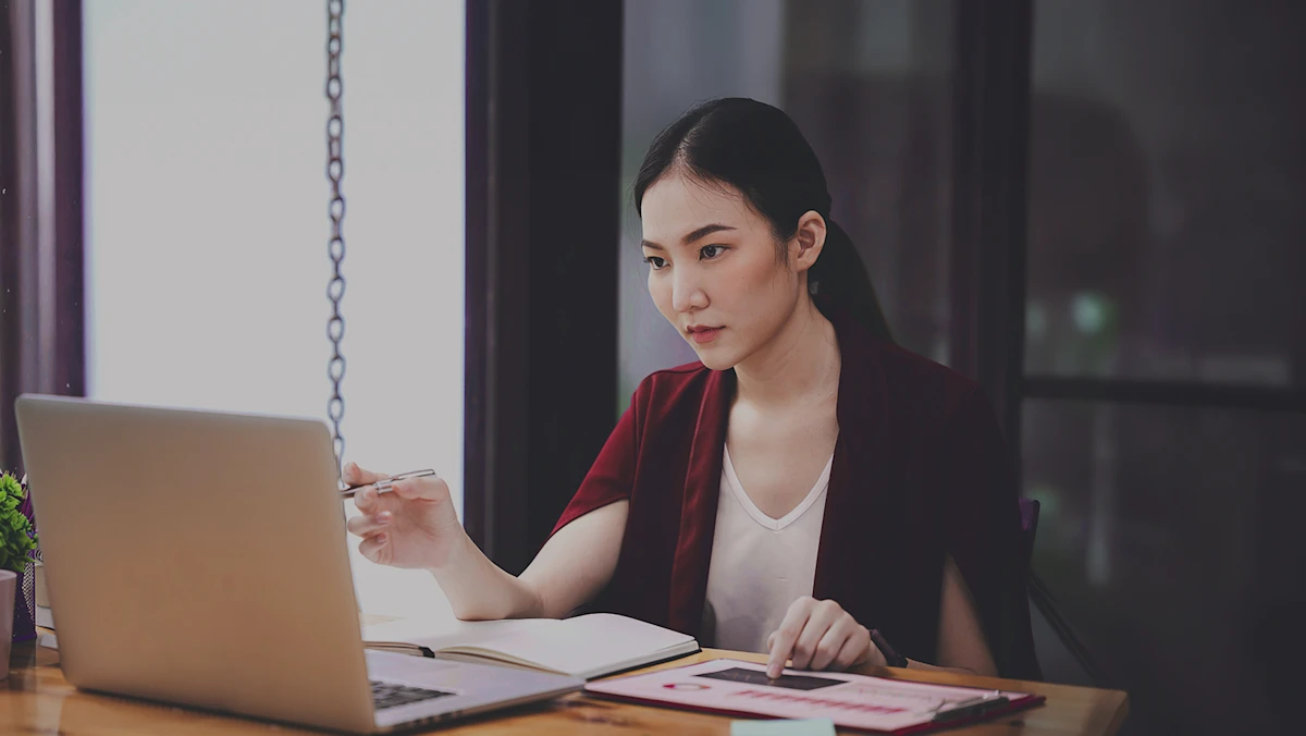 Ilustrasi konsultasi perencanaan keuangan dan investasi di OCBC Premier Banking