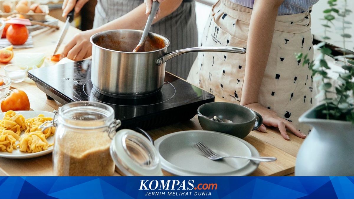 Ilustrasi meja dapur yang rapi dan bersih selama proses memasak