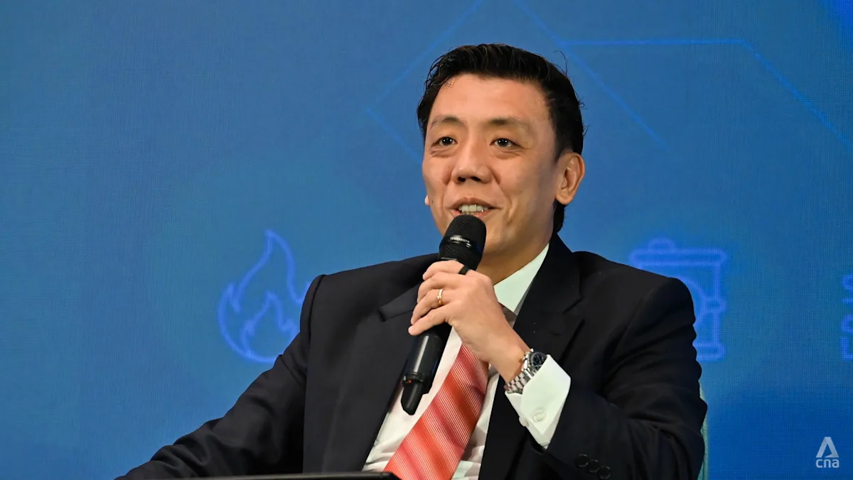 Menteri Transportasi Singapura Jeffrey Siow berbicara dalam forum ekonomi
