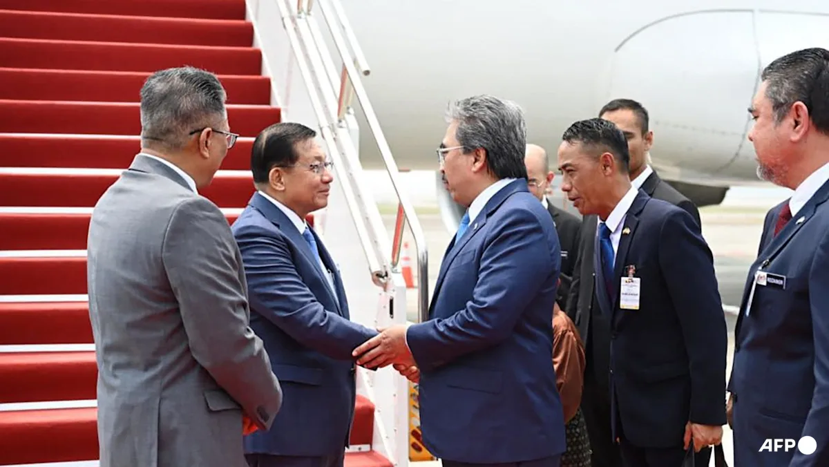 Pemimpin Myanmar Min Aung Hlaing tiba di Malaysia untuk kunjungan resmi
