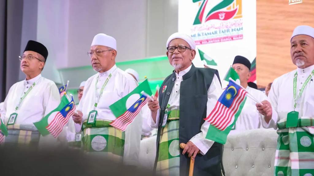 Presiden PAS Abdul Hadi Awang saat menghadiri konferensi tahunan partai di Kelantan