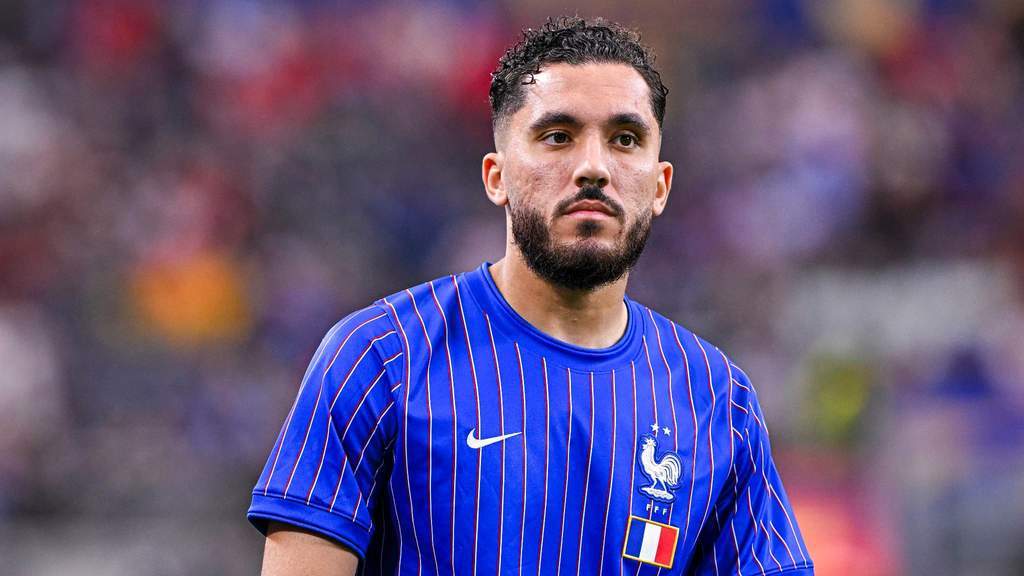 Rayan Cherki Buka Suara Usai Perselisihan dengan Didier Deschamps di Piala Dunia