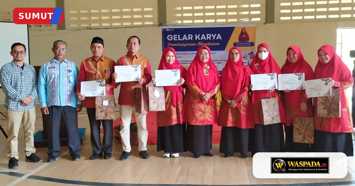 Suasana pameran karya pembelajaran mendalam guru SMA Nurul Ilmi Padangsidimpuan