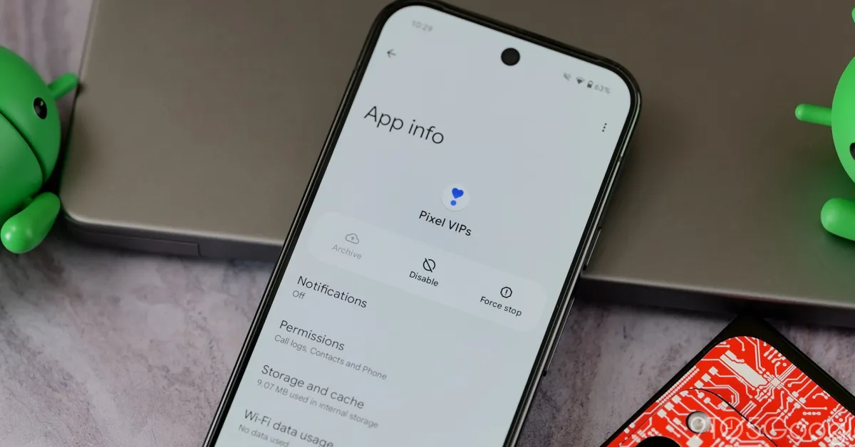 Tampilan widget Pixel Weather di homescreen smartphone