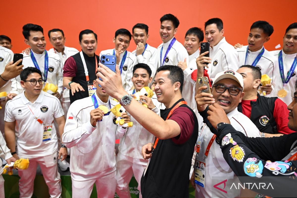 Tim beregu putra bulu tangkis Indonesia raih medali emas Asian Games 2026